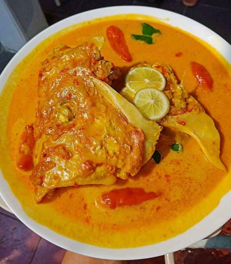 gulai kepala ikan Minang